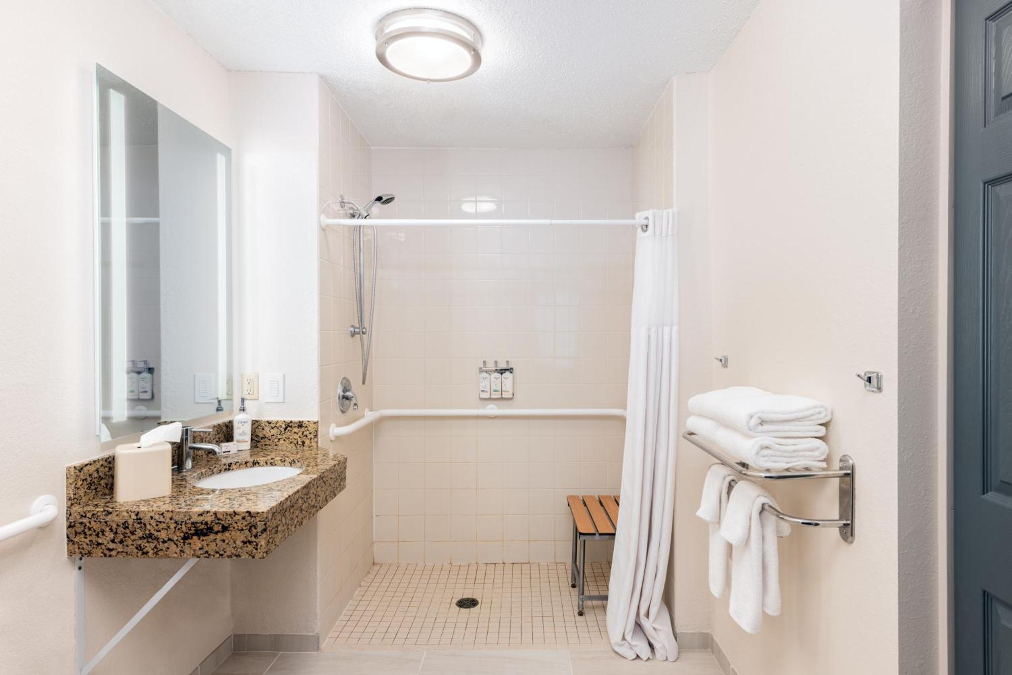 Candlewood Suites Eagan - Mall Of America Area By Ihg Екстериор снимка