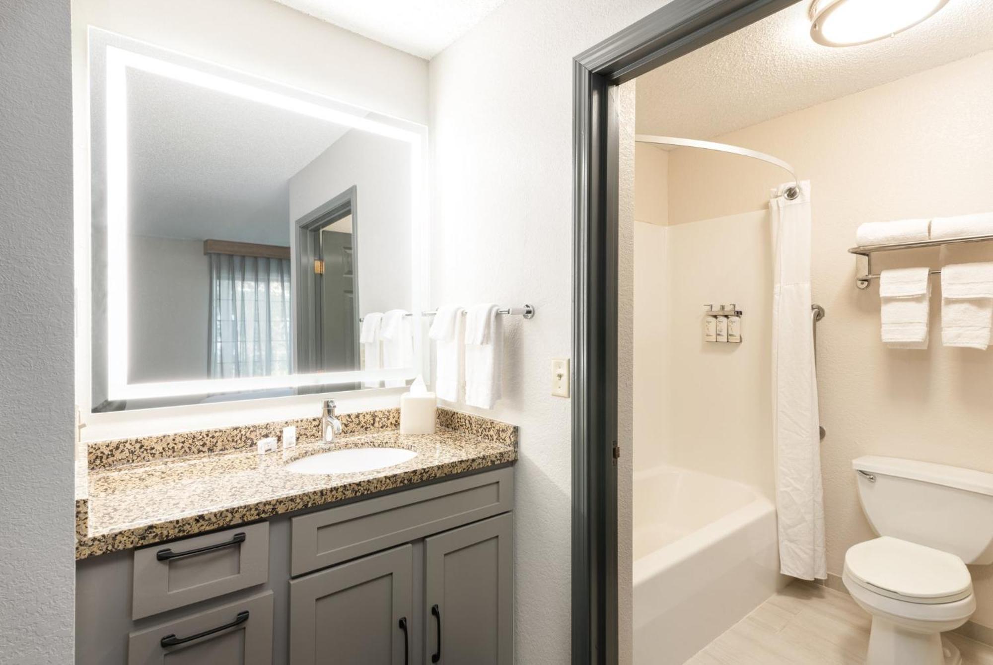 Candlewood Suites Eagan - Mall Of America Area By Ihg Екстериор снимка